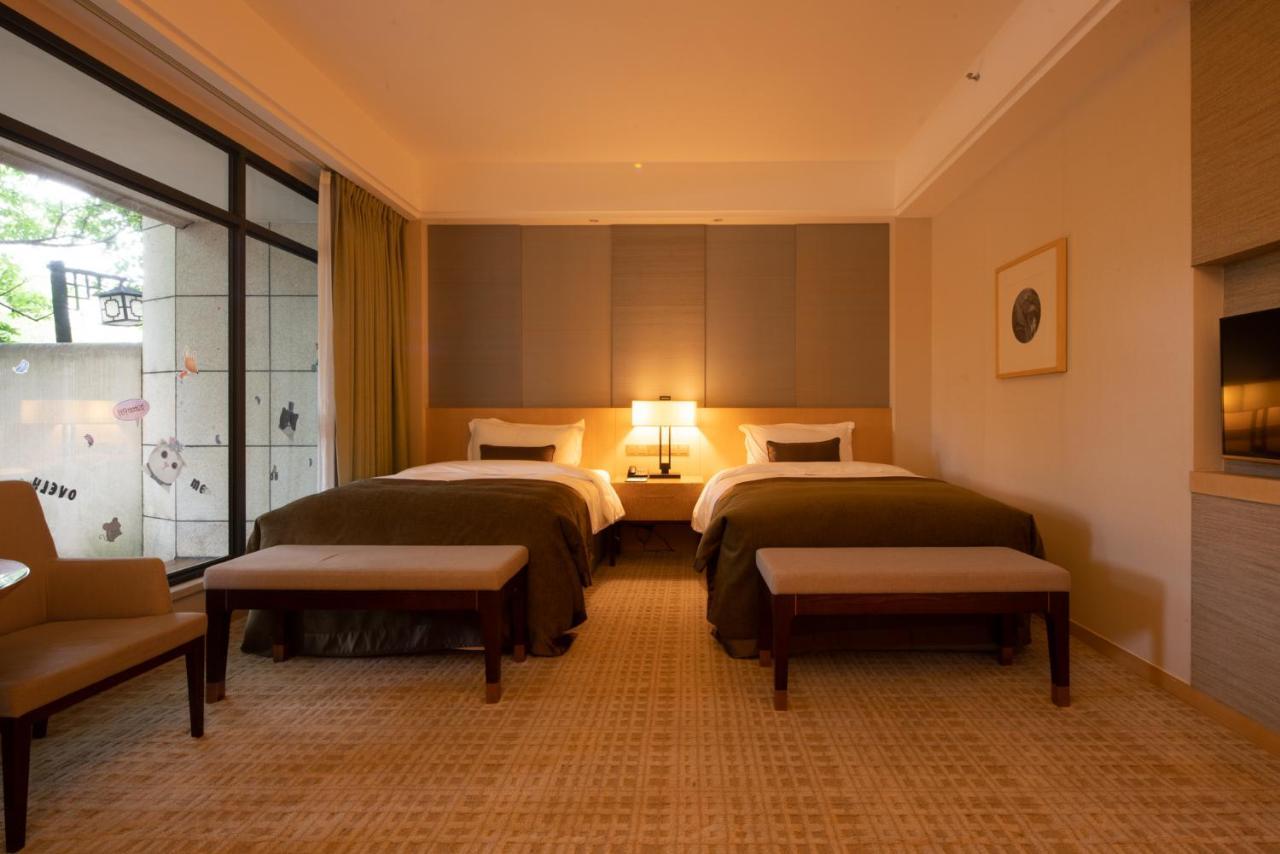Intercontinental Heilong Lake, An Ihg Hotel Meishan  Exteriör bild